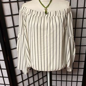 Absolutely gorgeous off the shoulder crop long sleeve blouse